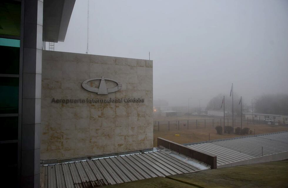 Córdoba sin vuelos: el Aeropuerto permanece cerrado por una densa niebla