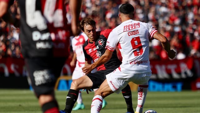 Jerónimo Cacciabue tuvo un rendimiento irregular en el primer tiempo.