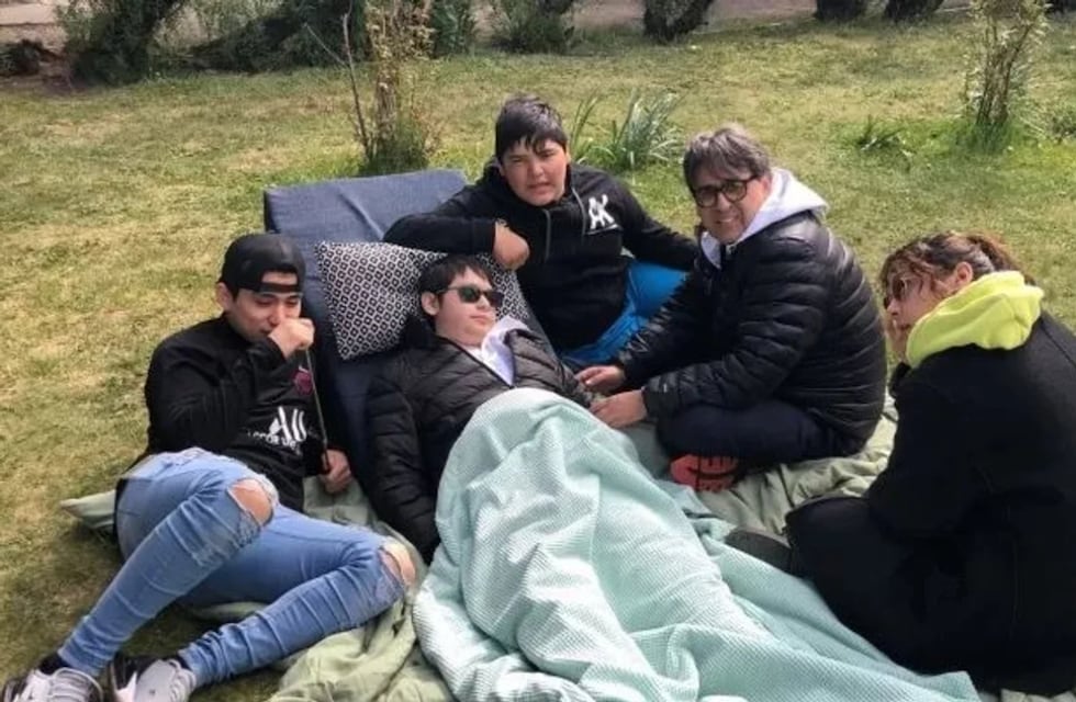 Thiago tiene 12 años, le dieron horas de vida y logró pasar Navidad junto a su familia