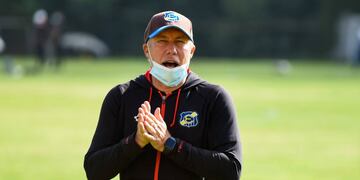 El exfutbolista de 55 años se fue de Everton de Viña del Mar a fines de 2021.
