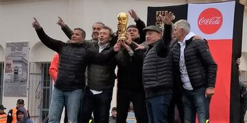 Campeones del Mundo del año 1986 estuvieron en Jujuy en 2018, acompañando la gira nacional de la réplica de la Copa de la FIFA.