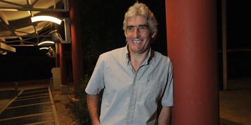 Ernesto Carucha Corti. Un de los jugadores más exitosos surgido en Instituto y con ascenso como DT. Y muy hincha de la Gloria (La Voz).