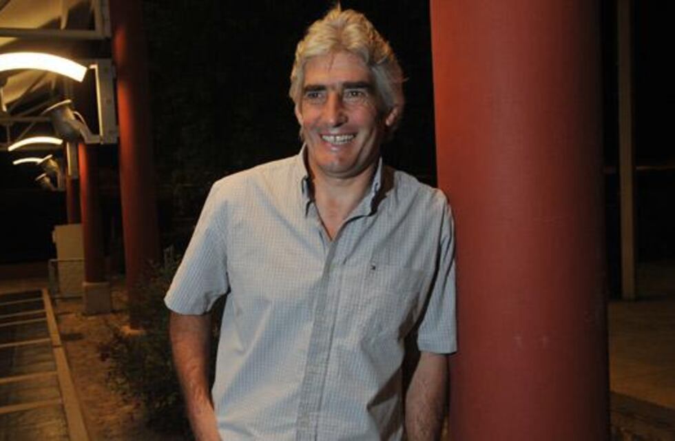 Carucha Corti y la camiseta puesta en el Día del hincha de Instituto