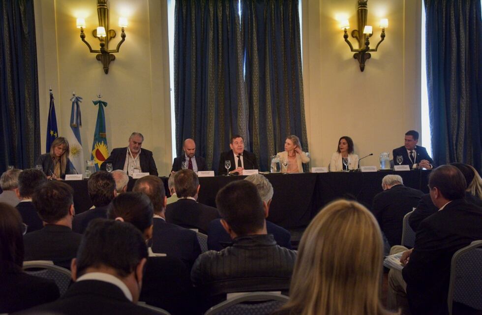 Montenegro: “Tenemos enfrente un gran reto y decidimos hacernos cargo”