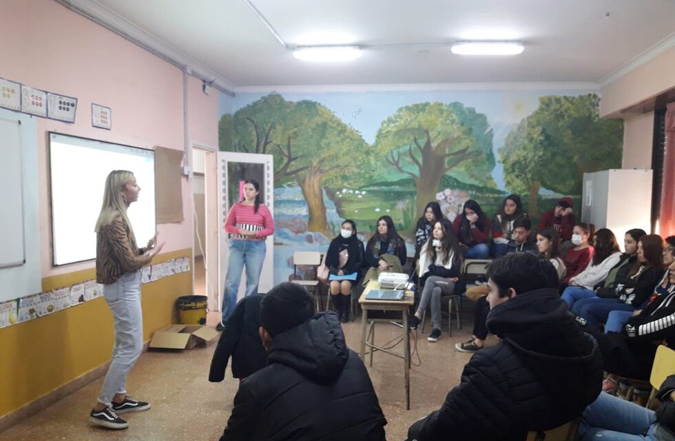 Charla de la Secretaría de Gestión Ambiental en San Francisco de Bellocq