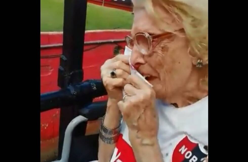 Maruca, la abuela leprosa que emocionó a todos en la cancha de Newell’s