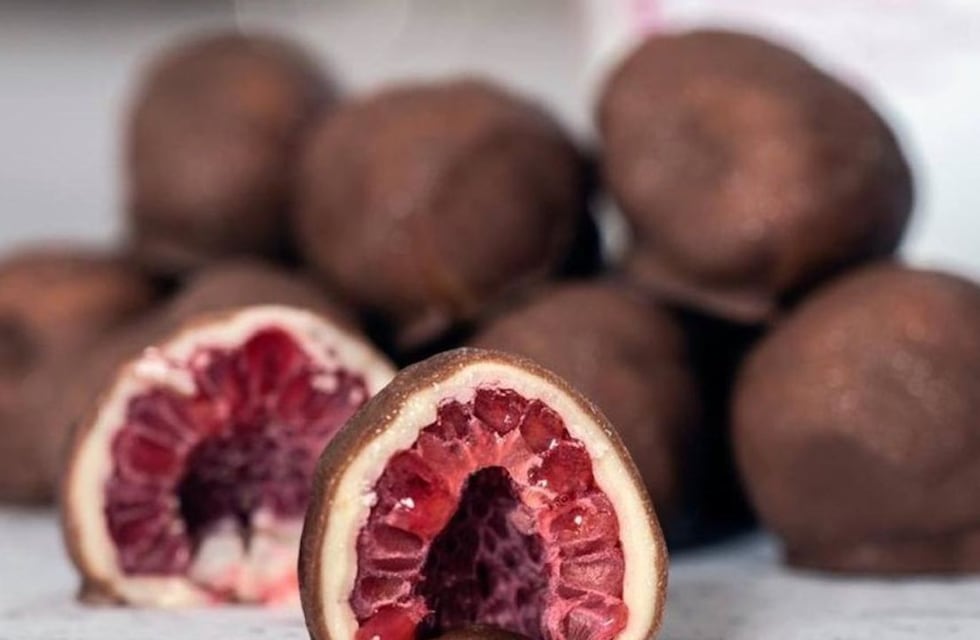 Receta fácil para hacer Franui en casa, las frambuesas bañadas en chocolate imperdibles
