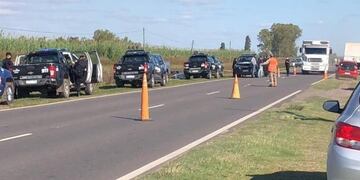 La remisera Vanesa Hernández murió luego de quedar involucrada en una emboscada mientras remolcaba a un preso liberado y su familia en la Ruta Provincial 14. (@joosevillagran)