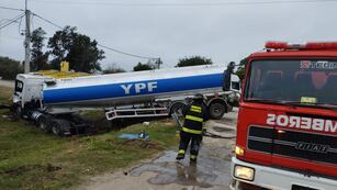 Chocó un camión que transportaba combustible
