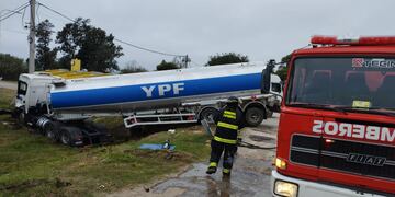 Chocó un camión que transportaba combustible