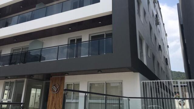 El edificio donde sucedió el hecho en Villa Carlos Paz. Emma se recupera milagrosamente.