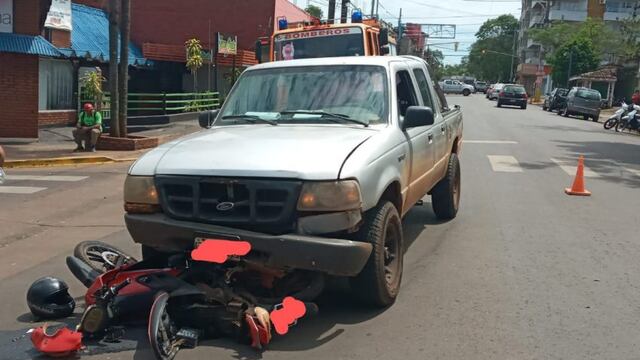 Accidente vial en Puerto Iguazú: dos mujeres lesionadas.