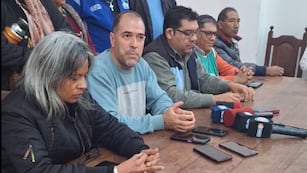 Estatales jujeños agrupados en la Intergremial exigieron inmediata convocatoria a paritarias.
