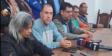 Estatales jujeños agrupados en la Intergremial exigieron inmediata convocatoria a paritarias.