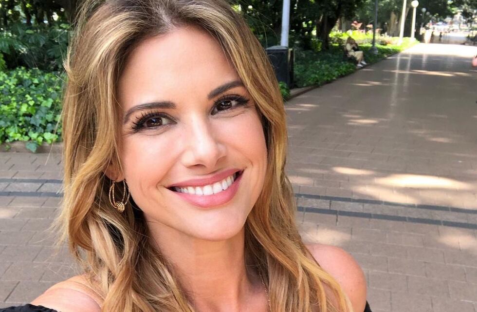 Alessandra Rampolla recibió sus 47 años con fotos desde la cama y al natural