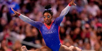Simone Biles se bajó de la prueba por equipos.
