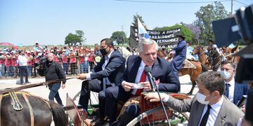 El presidente inauguró la Fábrica de Dulces Regionales de Simoca.