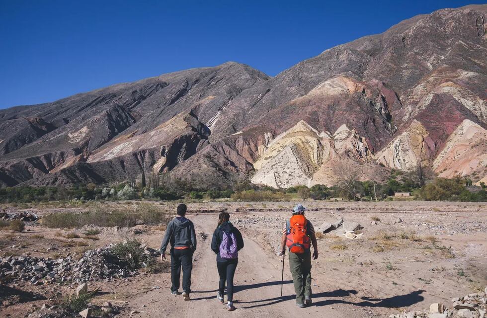 Magia pura en Jujuy: la IA conduce a los turistas en su recorrido por Maimará