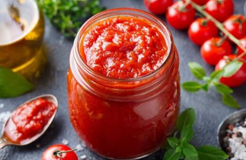 Cuál es el truco casero para reducir la acidez de la salsa de tomate