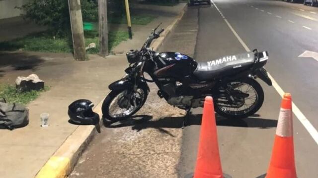 Accidente de tránsito en Posadas: un motociclista herido.