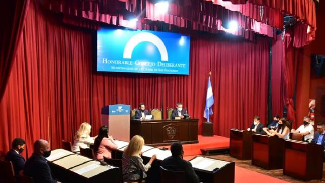 La sesión se realizó en el Teatrillo Municipal. (Foto: La Voz de San Justo)