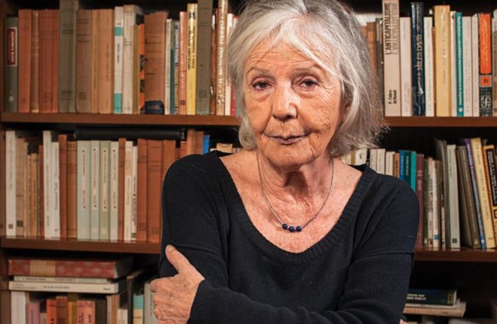Los mails que Beatriz Sarlo presentó en la Justicia con el ofrecimiento para vacunarse contra el coronavirus