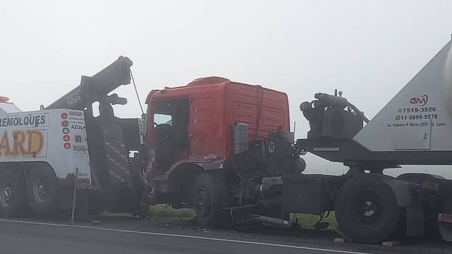 Chocaron dos camiones en la Ruta 3