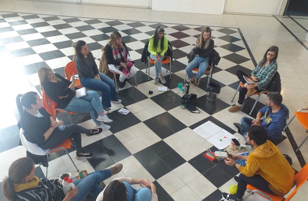 Capacitacion a las operadoras del programa de Operadores Socio Familiar de la Secretaría de desarrollo de Tres Arroyos