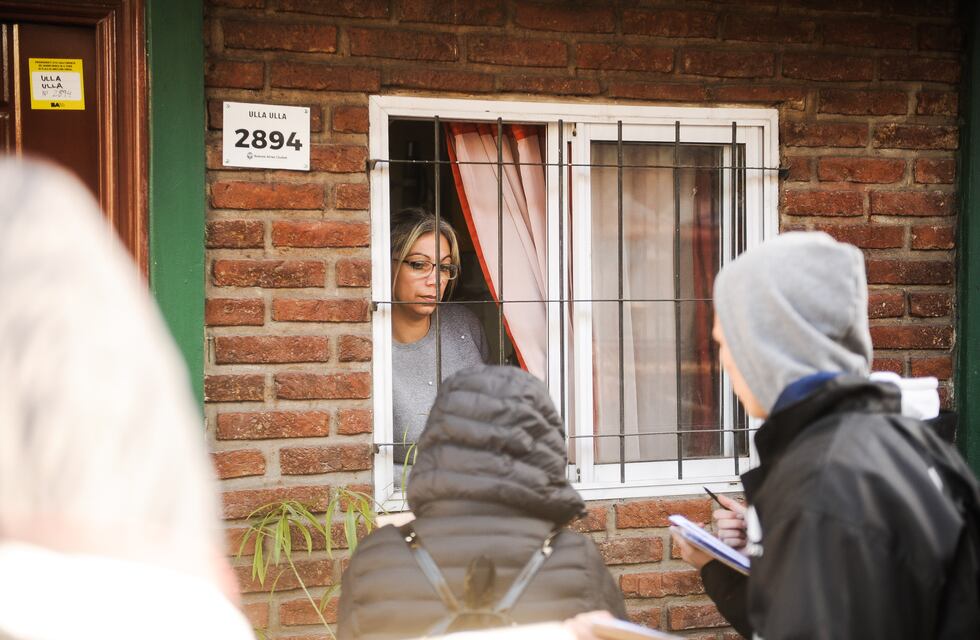 Detuvieron a tres falsos censistas: iban por las casas preguntando datos personales