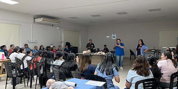 En dos jornadas intensivas, personal médico y de enfermería del Hospital Avellaneda completó la certificación PALS, con entrenamiento práctico en vía aérea avanzada, acceso intraóseo y reanimación cardiopulmonar pediátrica.