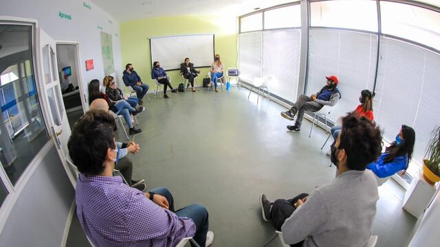 El personal municipal continúa adquiriendo conocimientos para mejorar la atención de cada vecino.