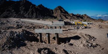 Se estima que el puente estará finalizado este año.