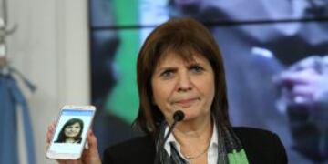 BUENOS AIRES 06/09/16, LA MINISTRA DE SEGURIDAD PATRICIA BULLRICH PRESENTA EL PROGRAMA TRIBUNA SEGURA.FOTO-DYN/EZEQUIEL PONTORIERO. buenos aires patricia bullrich ministra de seguridad presentacion programa tribuna segura A la cancha con DNI