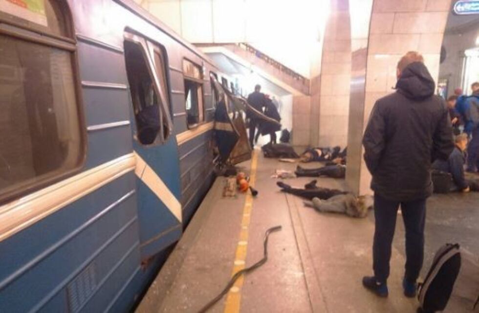 Putin: "Se están estudiando todas las posibles causas de las explosiones, incluyendo la del terrorismo"