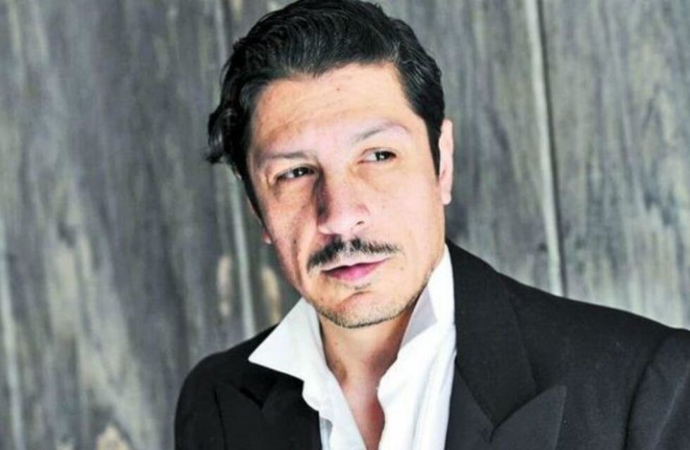 Sergio Pángaro presenta "En el nombre del amor"