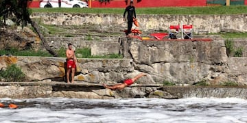 Guardavidas entrenan en Carlos Paz
