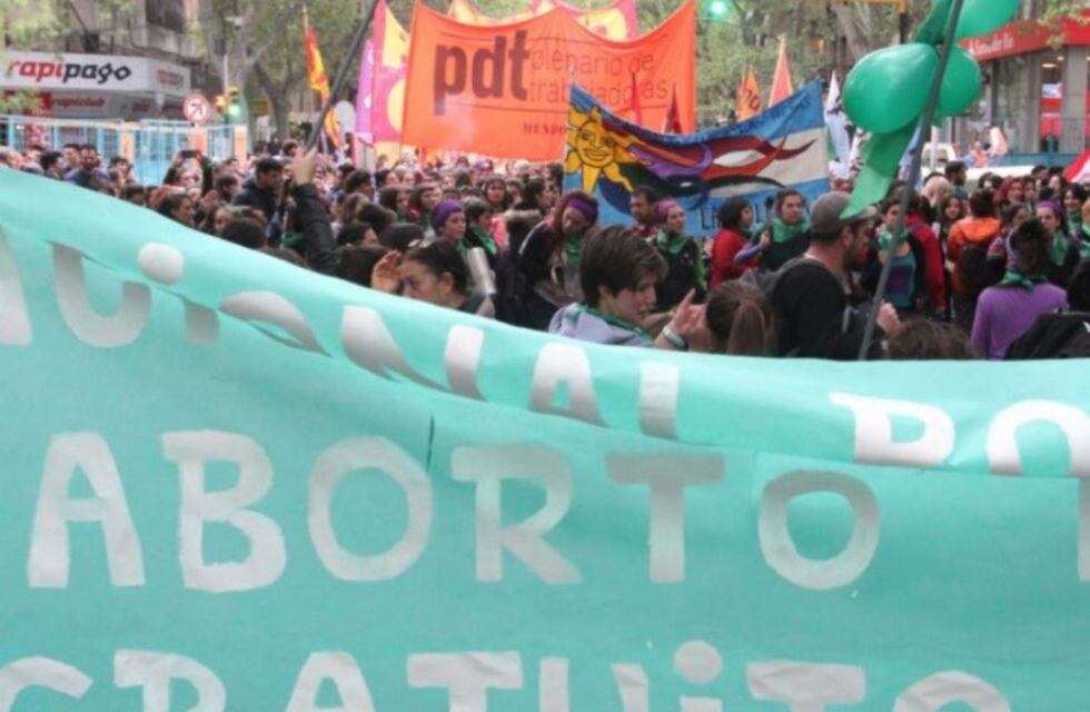 Mendoza marchó para pedir que se despenalice el aborto