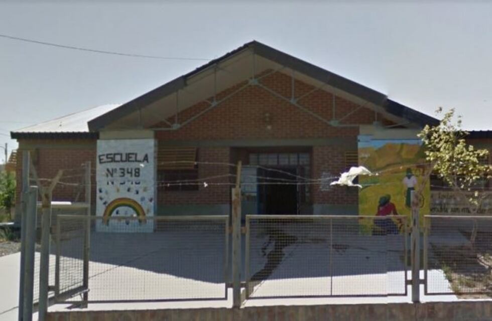 Un alumno inició un fuego en el baño de un colegio y se suspendieron las clases