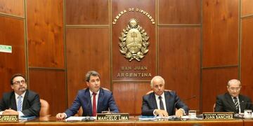 El Gobernador dio inicio a las sesiones de la Cámara de Diputados\u002E