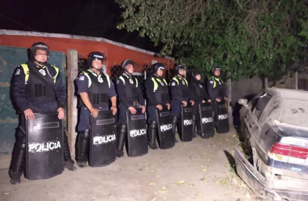 En Aguilares hubo 4 detenidos y secuestro de 14 plantas de marihuana