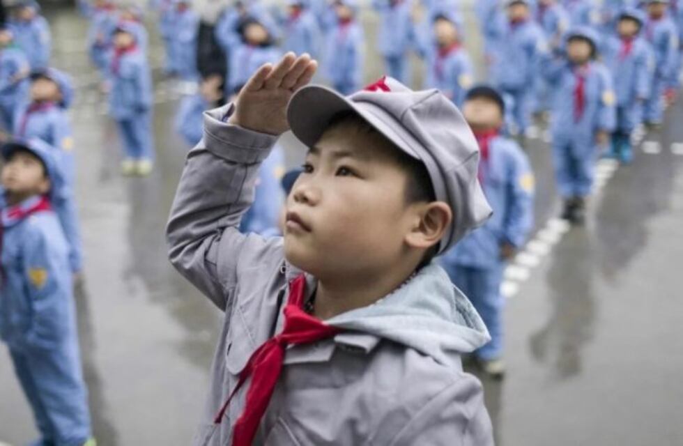 Entrenamientos militares para nenes: el polémico método para formar "hombres de verdad"