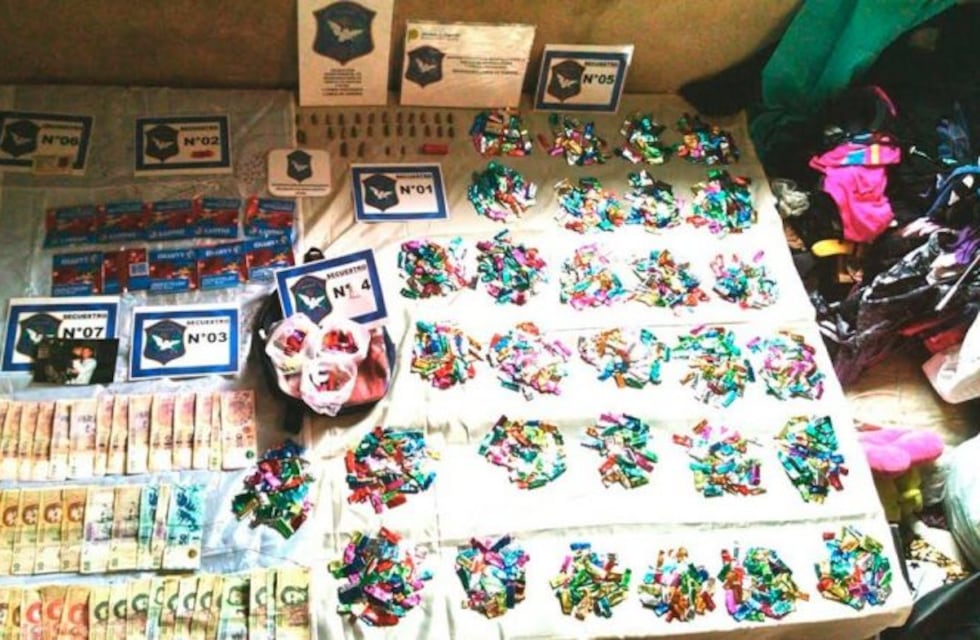 Así fue el operativo en donde incautaron 18 mil dosis de cocaína y armas