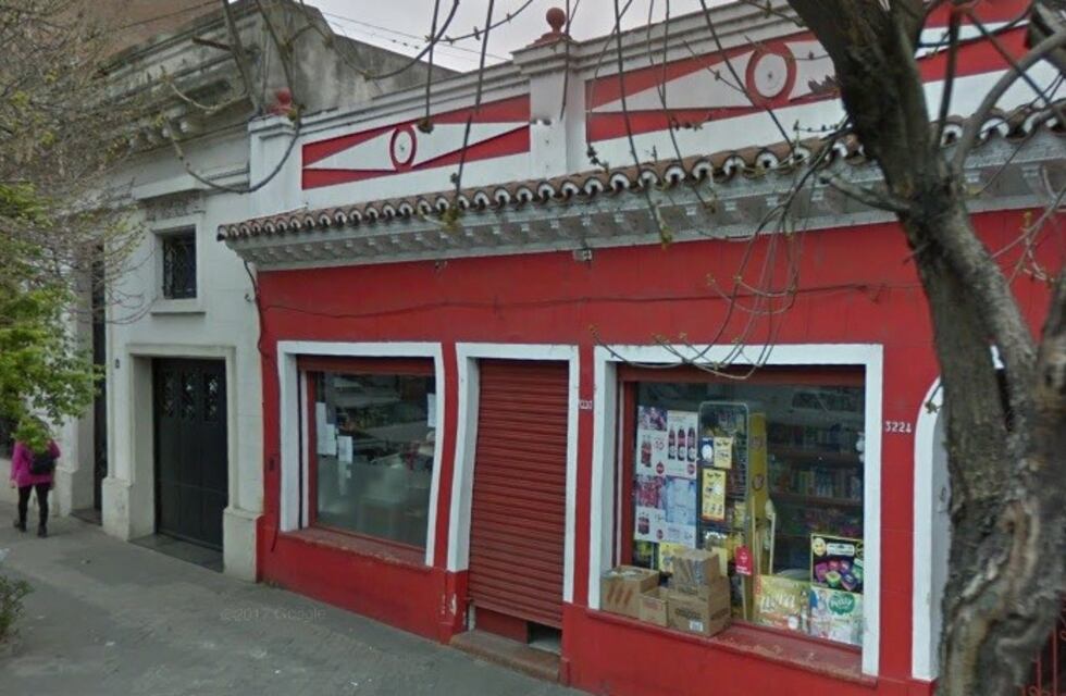 Robaron un minimarket, escaparon y los hallaron cuando querían ingresar a un domicilio