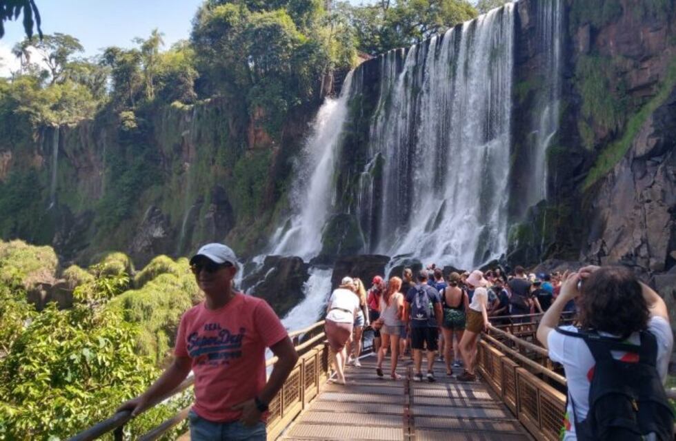Pide un acuerdo con el gobierno y las represas de Brasil para garantizar agua en las Cataratas