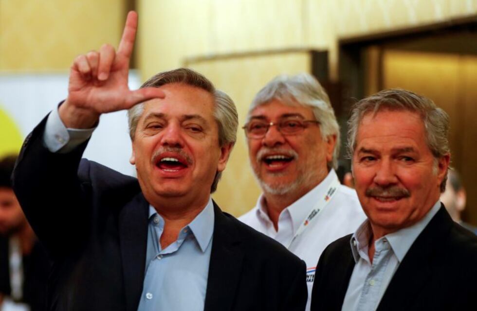 Alberto Fernández prometió devolver el trabajo perdido en "la noche del cambio"