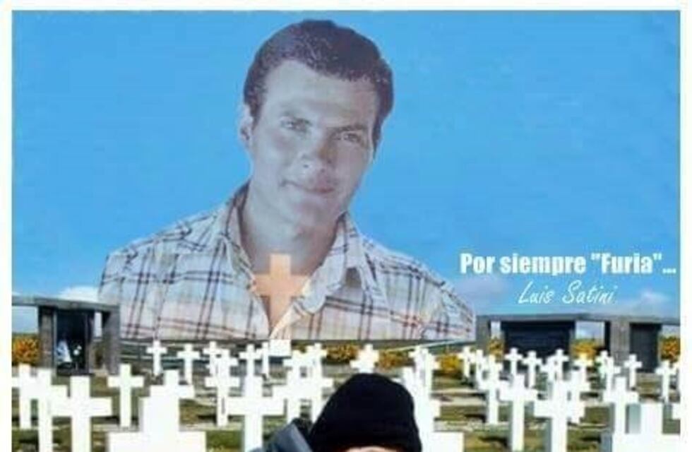 Trasladan cuerpo de un Capitán caído en Malvinas para que descanse junto a los restos de su hijito