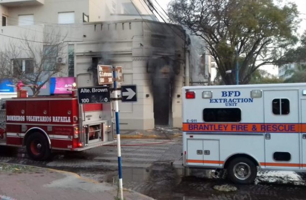 Un voraz incendio destruyó a Creativa: los daños son totales
