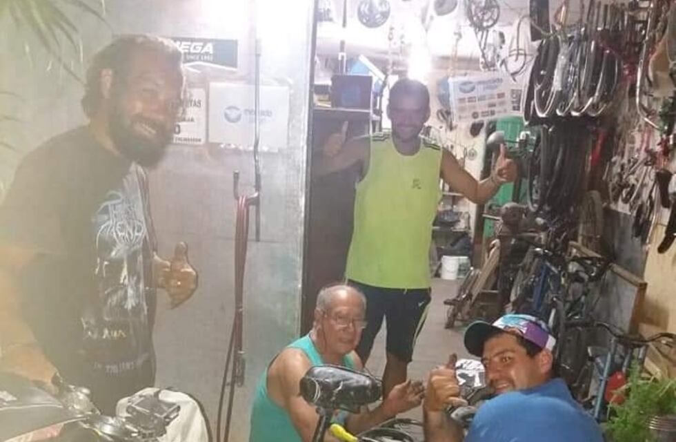 Restauraron la bicicleta que le robaron al viajero norteamericano