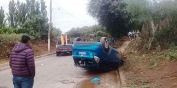 Después del hecho, el conductor fue asistido por los médicos y se encuentra fuera de peligro