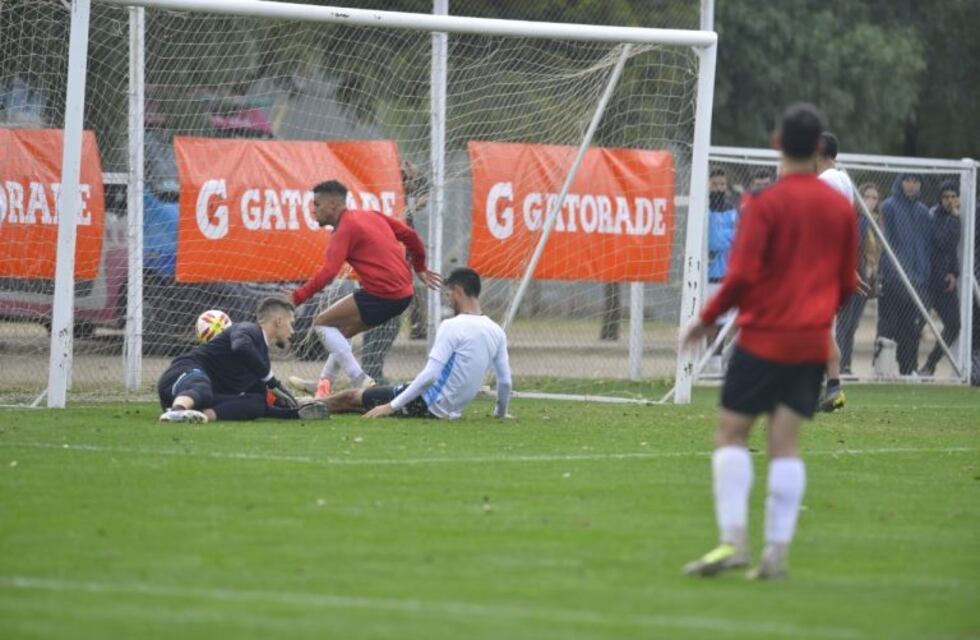 Amistosos entre Belgrano e Instituto: un triunfo para el Pirata y un empate